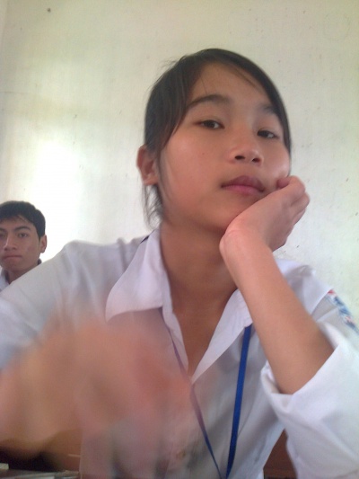 Hot girl12a Thpt ta uyen (2011-2014)