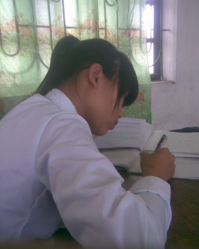 Hot girl12a Thpt ta uyen (2011-2014)
